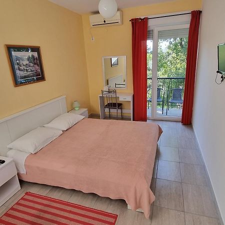 Guest House Morska Grota Povile Bagian luar foto