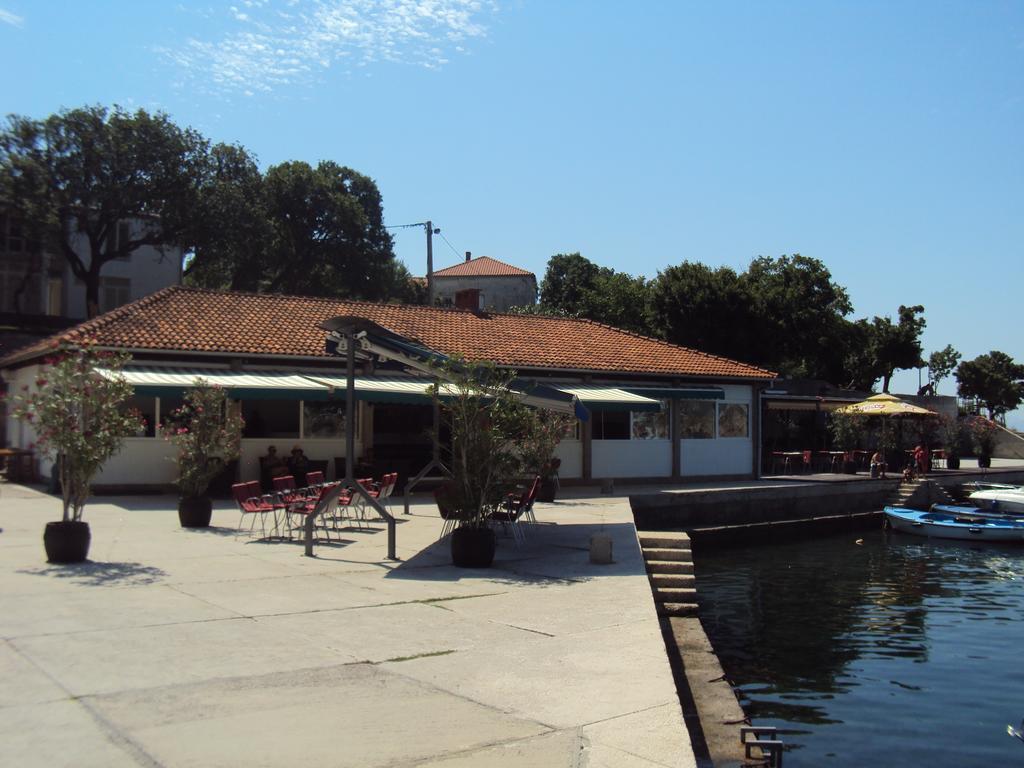 Guest House Morska Grota Povile Bagian luar foto